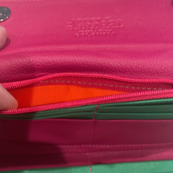 Bissle from Columbia- multi color leather trifold wallet. - Picture 6 of 7